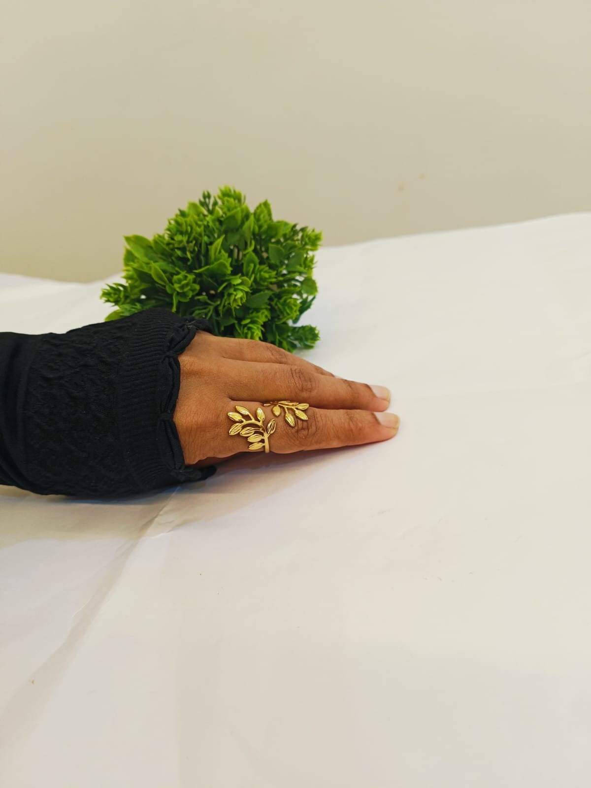 Leaf Vine Adjustable Ring