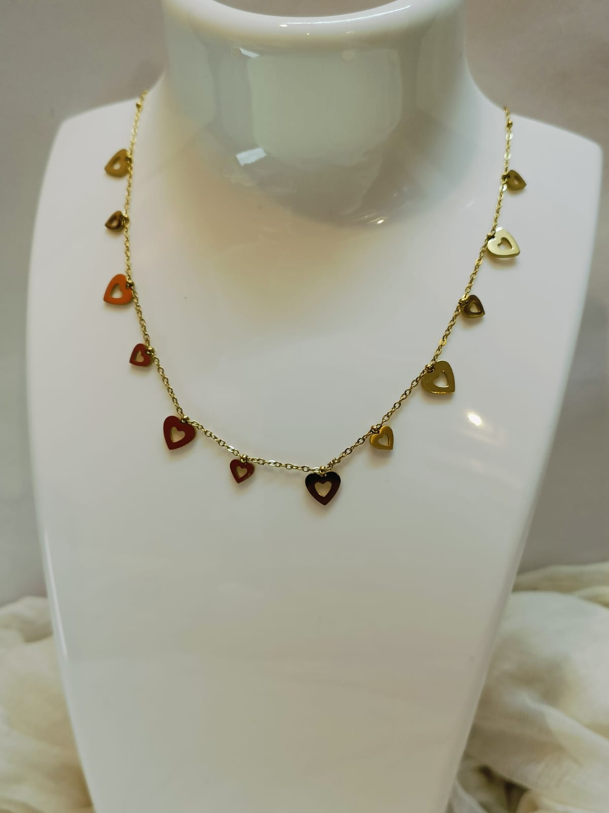 Ant tarnish “Dainty Heart Charm Necklace”